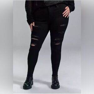 Torrid NWOT Nightfall High-Rise Super Destructed Jegging